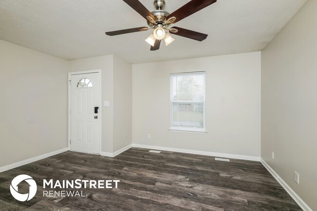 Photo - 210 Dogwood Run