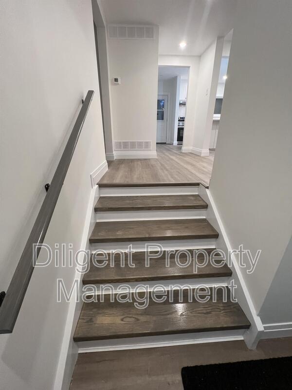 Photo - 438 Bellevue St