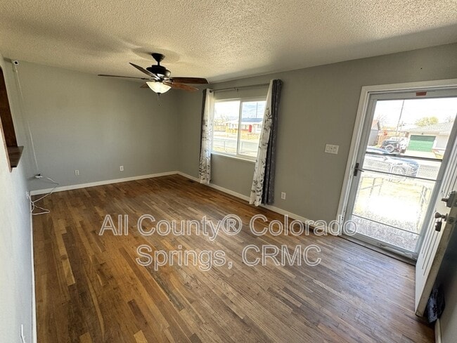 Photo - 2510 Ivanhoe Dr