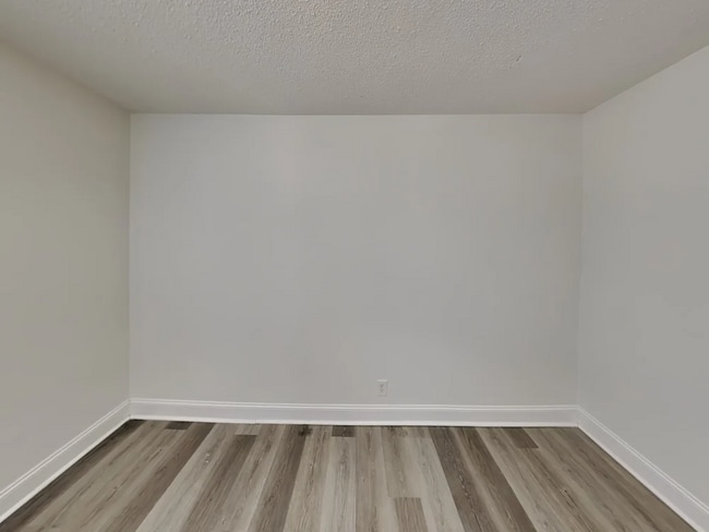 Photo - 7115 White Oak Dr SW