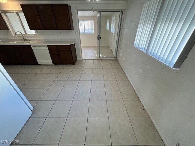 Photo - 1937 Capistrano Ave