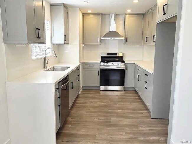 Building Photo - 308 N Chester Ave Rental