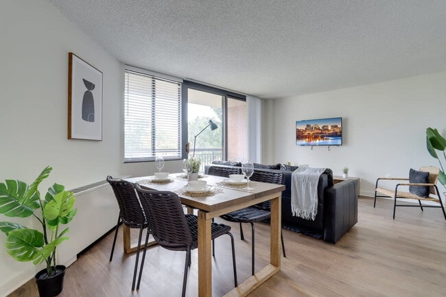 Photo - 801 15th St S Unidad FL2-ID1022436P