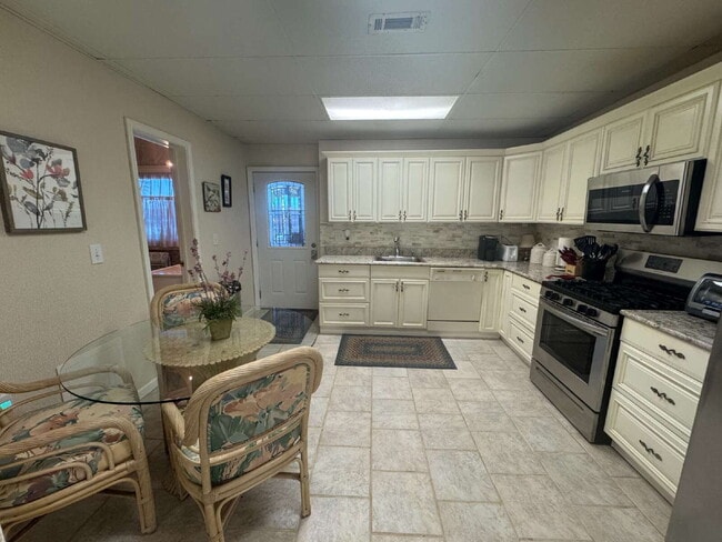 Photo - Lake Lanier Furnished 1BR Apartment – All Utilities Included