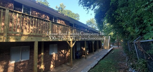 829 W. Seventh Street Apt #8