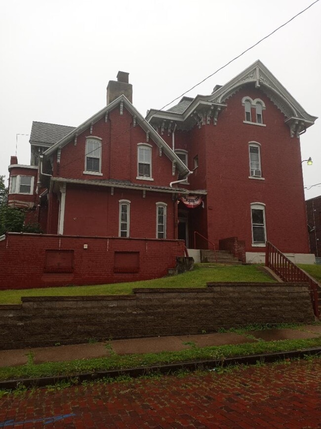 Photo - 127 Dawes Ave