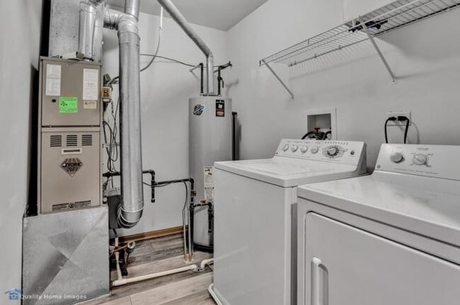 Photo - 2410 Oneida Ln