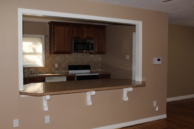 Photo - 2717 28th St