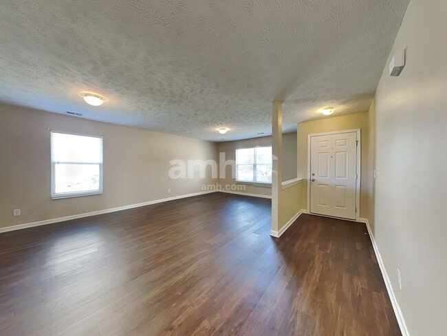 Photo - 2853 Park Knoll Dr