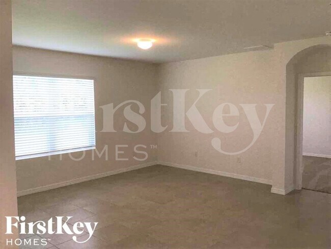 Photo - 411 SE 24th St