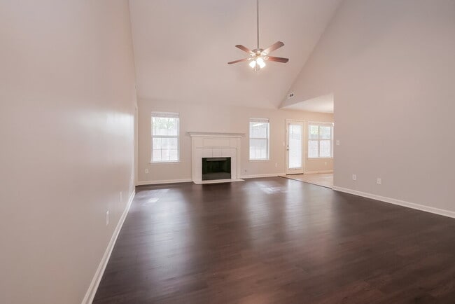 Photo - 204 Coldsprings Ct