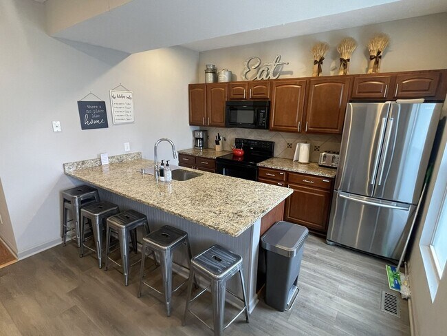 Building Photo - 94 Mcmillen Unit 96 Mcmillen