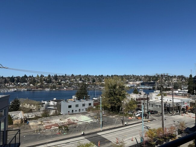 Photo - Ruby Condominiums - Eastlake Unit 411