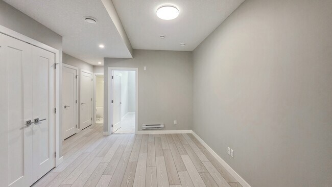 Photo - 10005 Huxbury Dr NE