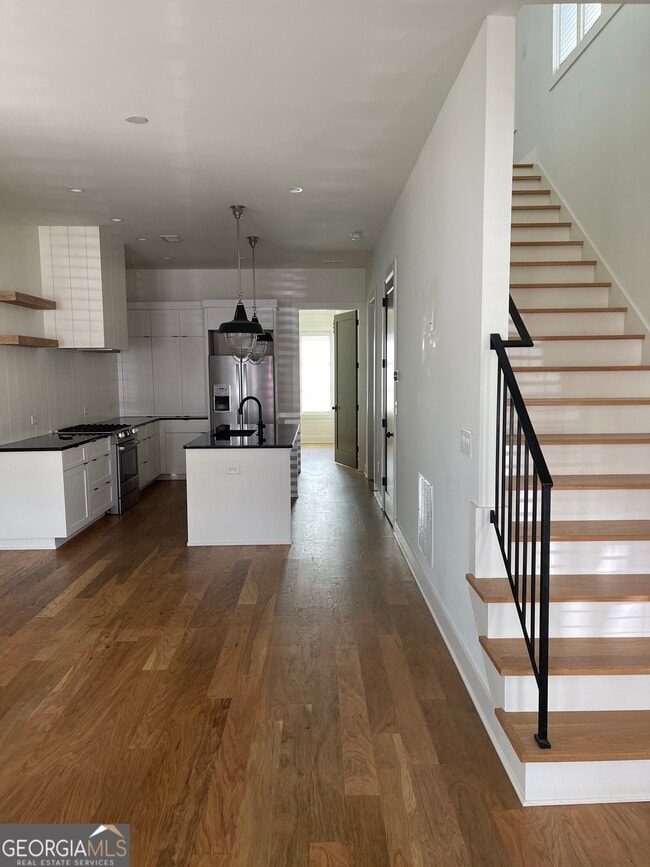 Photo - 120 2nd St
