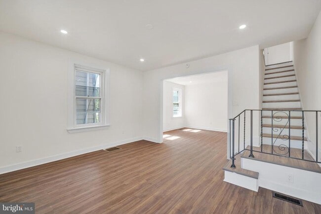 Building Photo - 140 S Keswick Ave