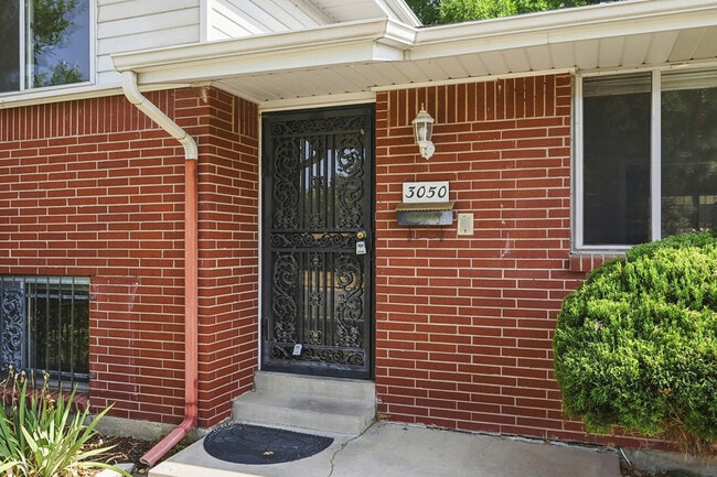 Photo - 3050 S Hobart Way