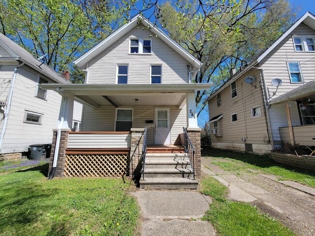 Building Photo - 263 E York St Rental