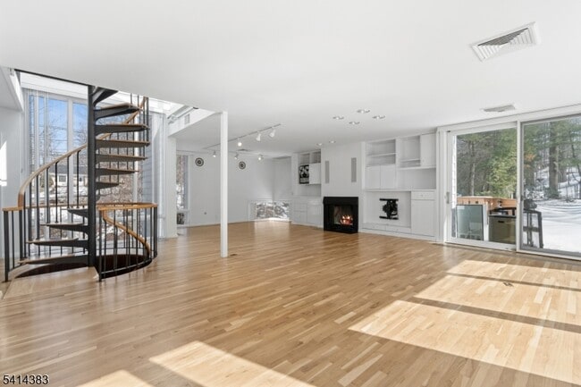 Photo - 2 Old Mill Rd