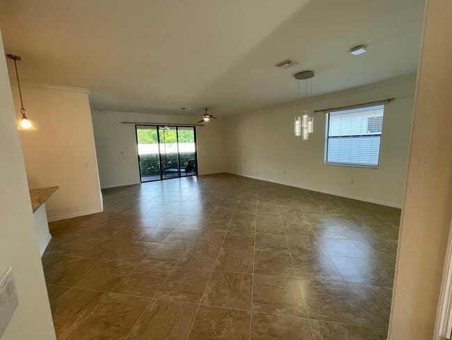 Photo - 19344 Bluff Dr