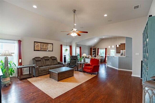 Photo - 2009 Garretts Way