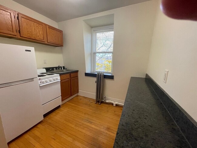 Photo - 9 Moore St Unit #2