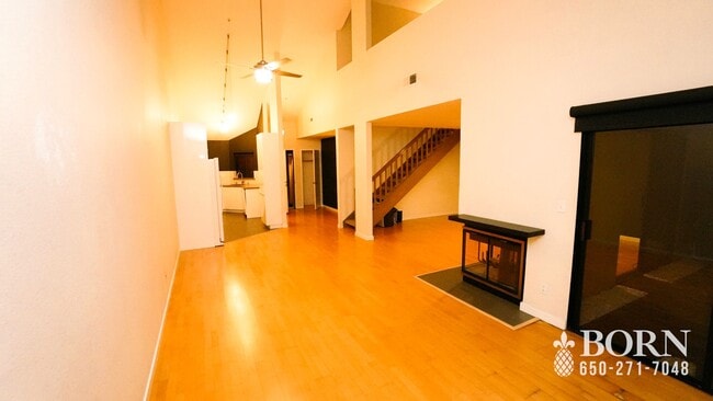 Photo - 939 Laurel St