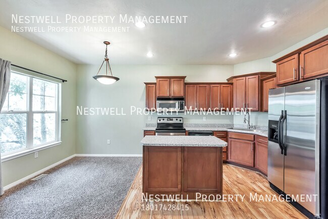 Photo - Gorgeous 2-bed Townhome in Draper