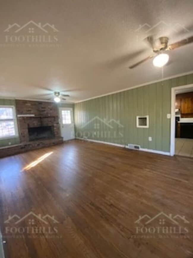 Photo - 1109 Reed Rd