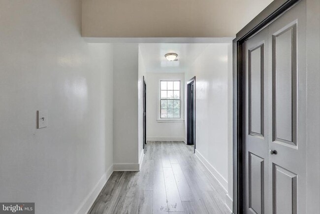 Photo - 3918 10th St NE Unit 1