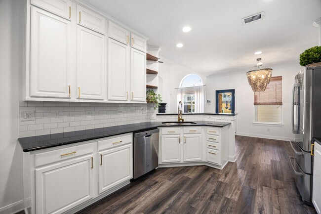 Photo - 6010 Gatewood Manor Dr