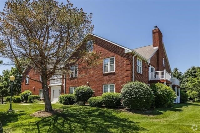 Building Photo - 7206 Flagship Dr Unit 7 Rental