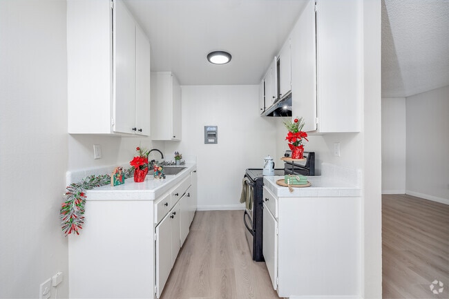 Interior Photo - DOTY (Ocean Breeze)