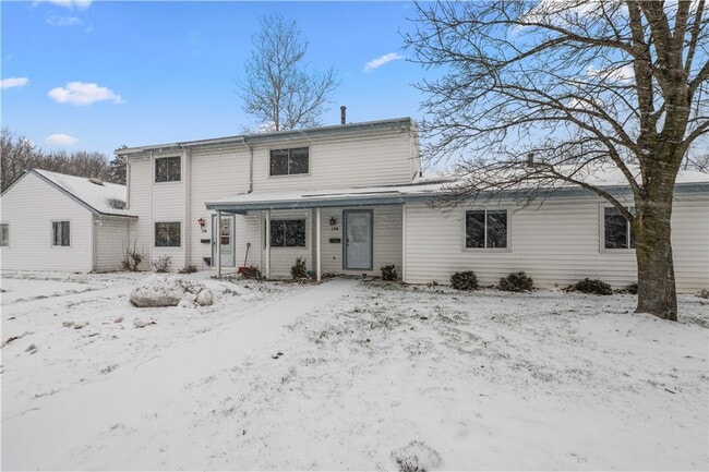 Photo - 154 Norwich Dr