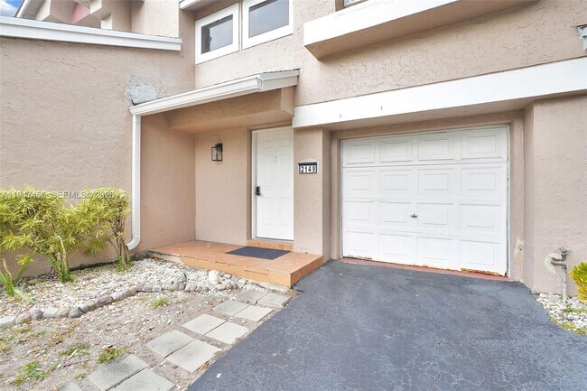 Photo - 2149 Discovery Cir W