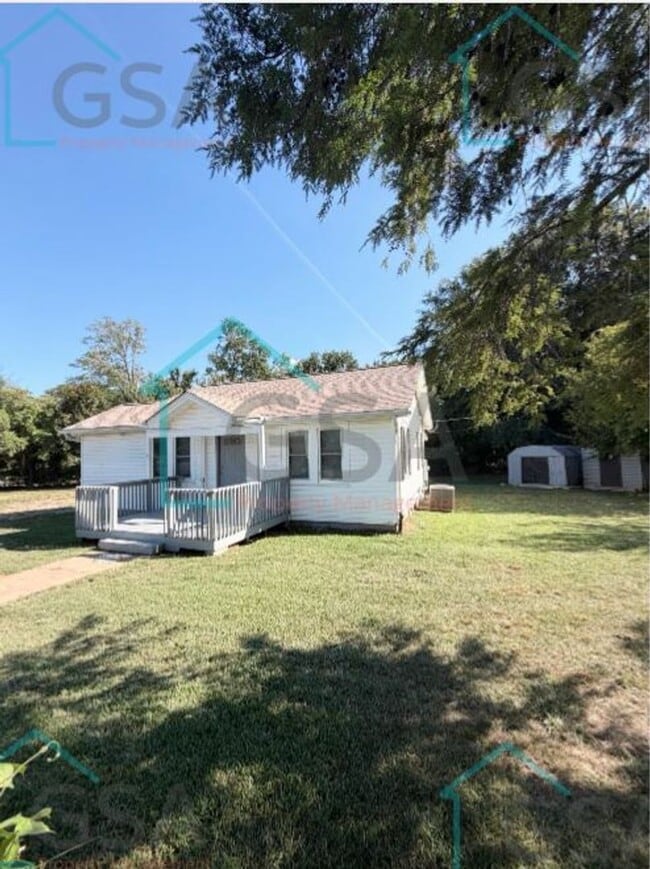23 Pine St