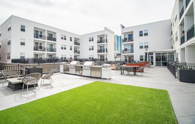 Photo - Park Avenue West