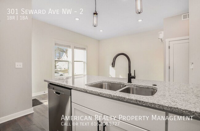 Photo - 301 Seward Ave NW Unit 2