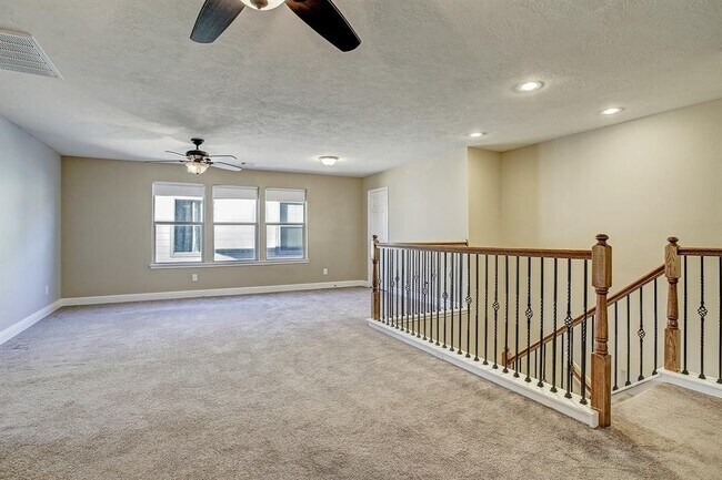 Photo - 11022 Avery Oaks Ln