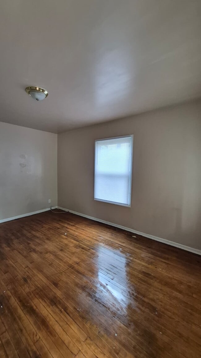 Photo - 3834 N Port Washington Rd