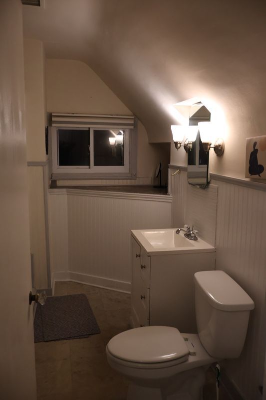 Photo - 1152 Main St Unit Apt 3