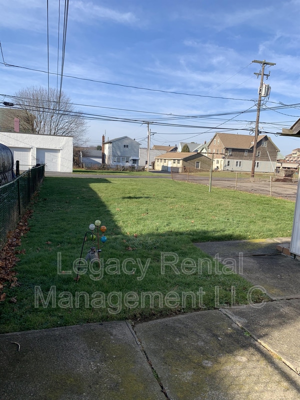 Photo - 424 S Poplar St