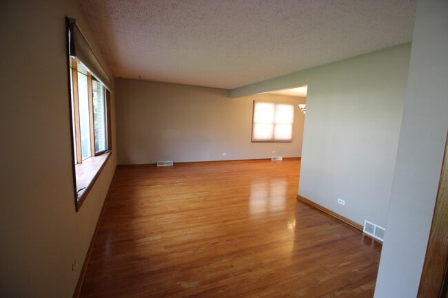 Photo - 651 N Kenilworth Ave