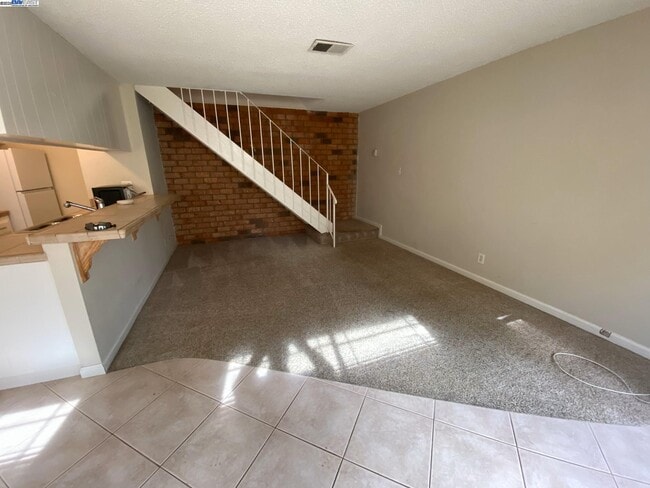 Photo - 2114 Peppertree Way