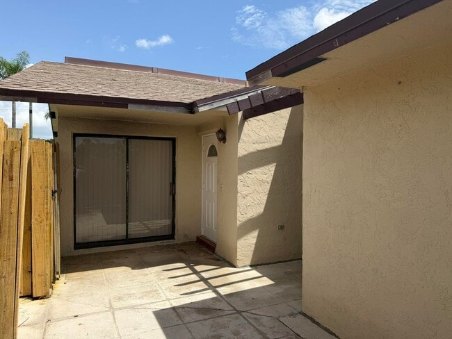 Photo - 1501 Waterview Cir
