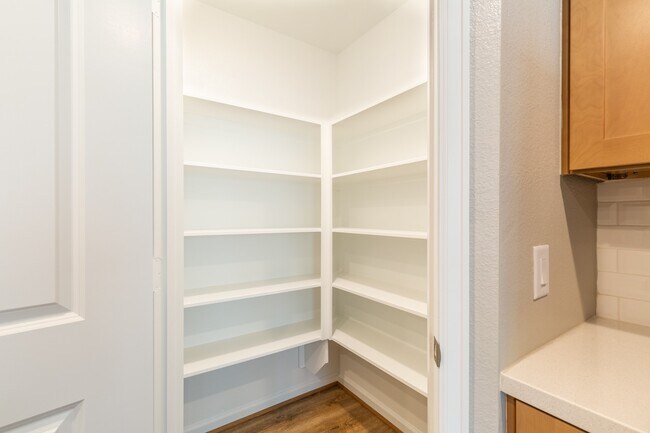 Photo - 217 Pk Pl Cir Unit C