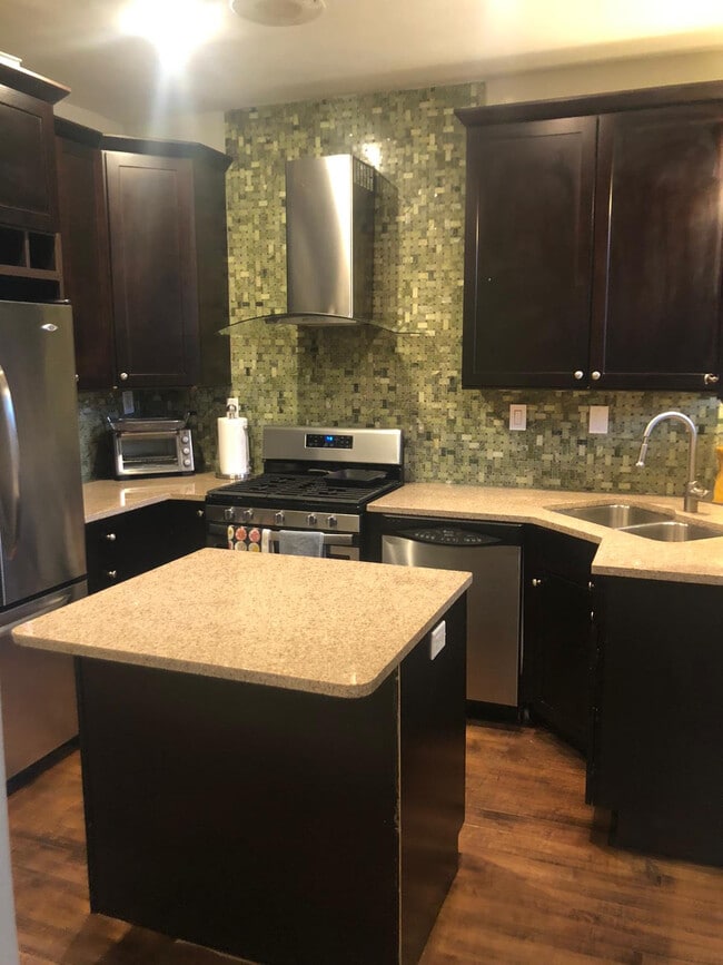 Photo - 2742 W Nelson St Unit 1