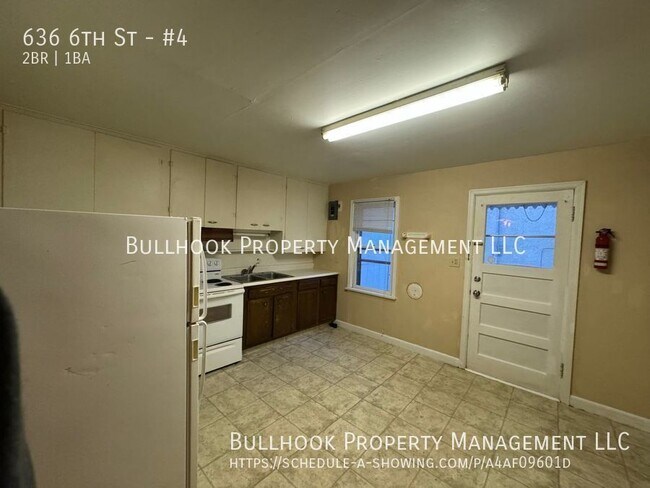 636 6th St Unit 4