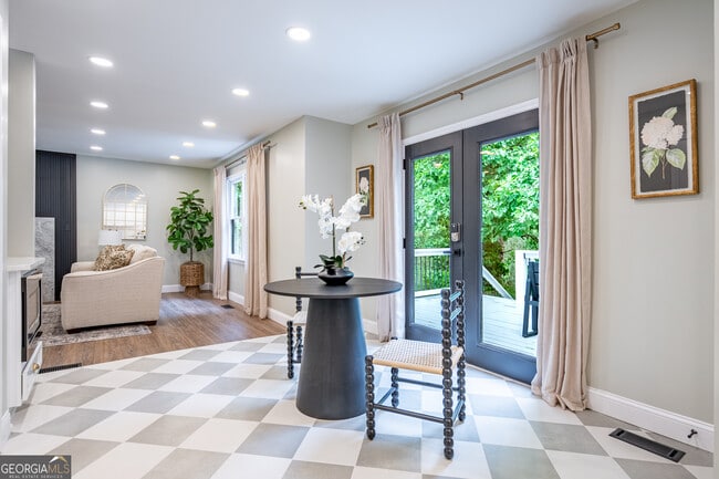 19 Rock Crest Cir SE
