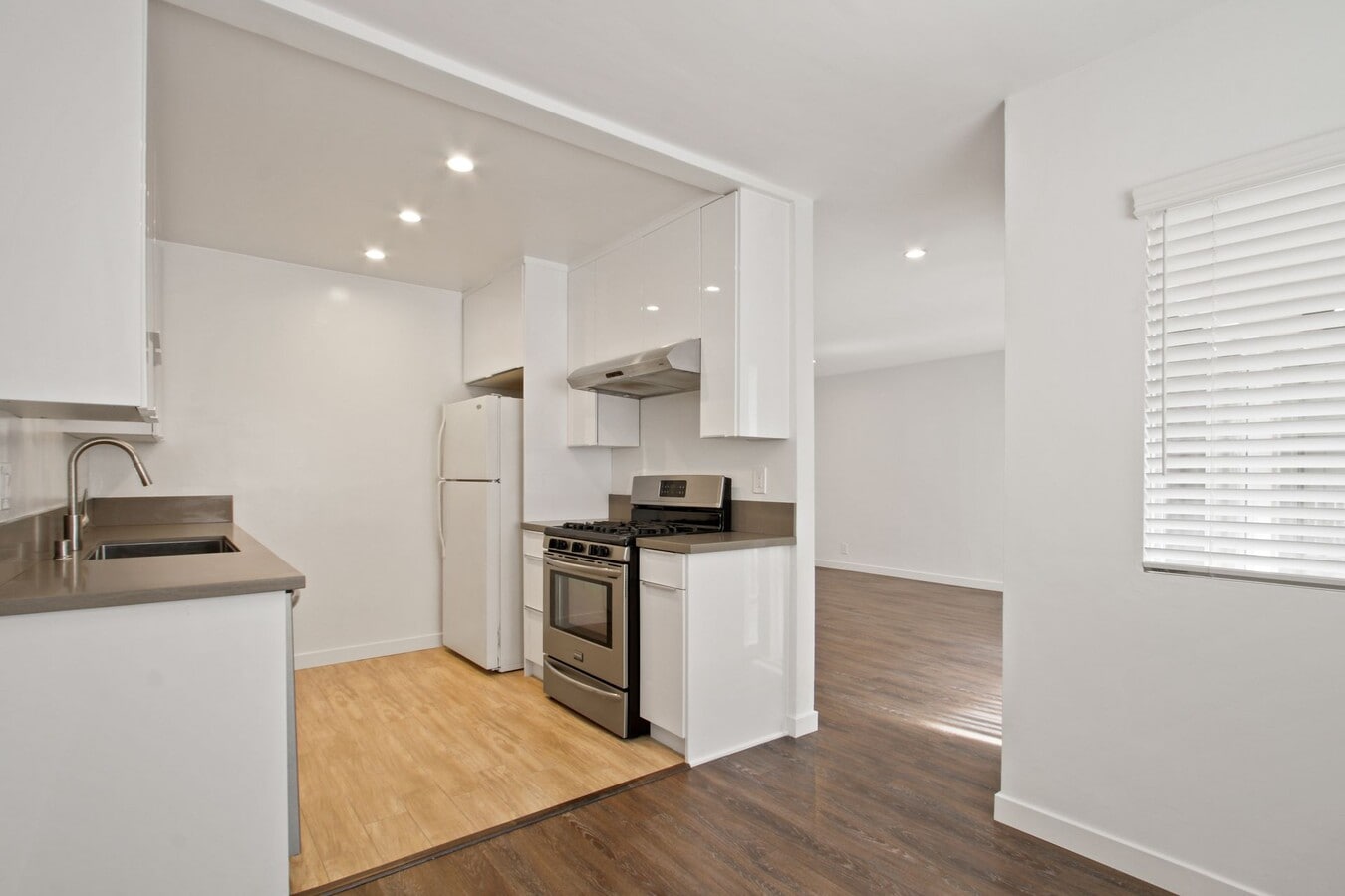 Photo - 1043 5th St - north of Wilshire and 5 blocks to the beach!